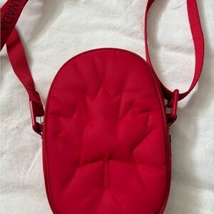 Crossbody bag Team Canada ‘22 Future Legacy Vibrant Red